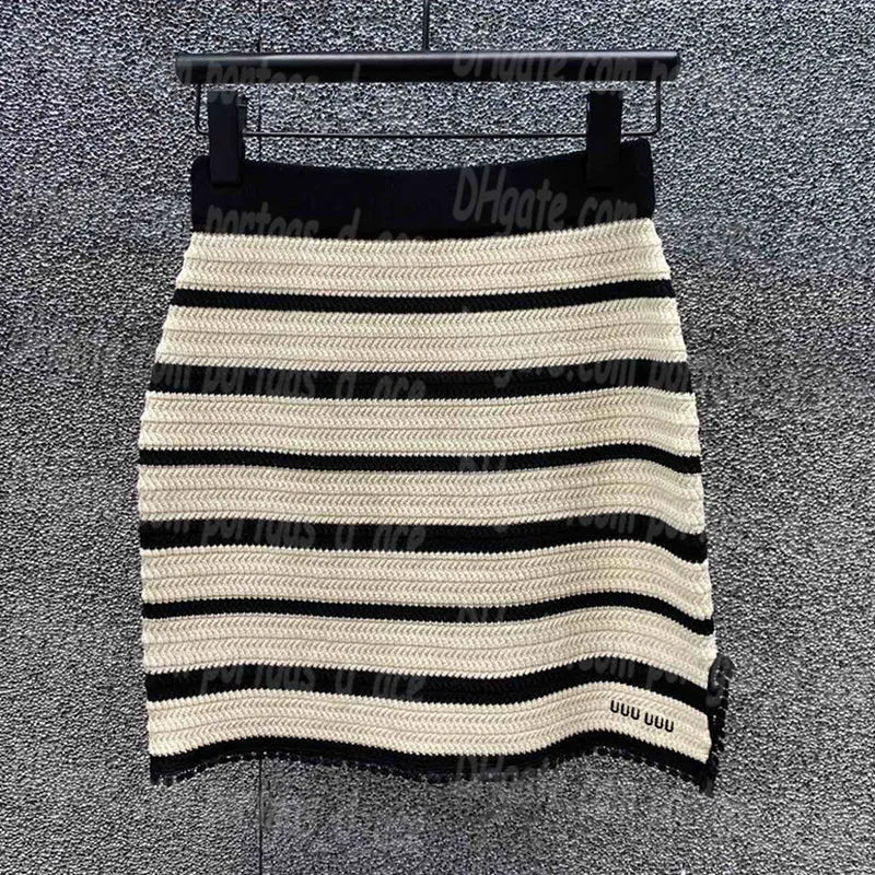 Luxury Women Dress Knits Set Striped Casual Short Sleeve Skirts Tops Outfits Designer Polo Knitted Dresses Sets