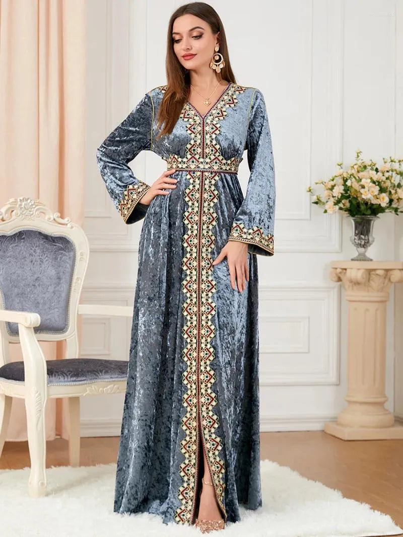 Casual Dresses Velvet Muslim Dress Women Abaya Embroidery Morocco Party Winter Thicken Split Abayas Kaftan Islam Turkey Arabic Long Robe