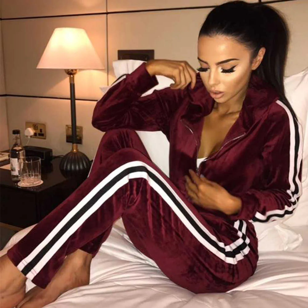 Women's Tracksuits New Arrival Womens Strip Spliced Velvet Tracksuit Winter Two Piece Set Top and Pants Full Sleeve Casual Velour Swea269o