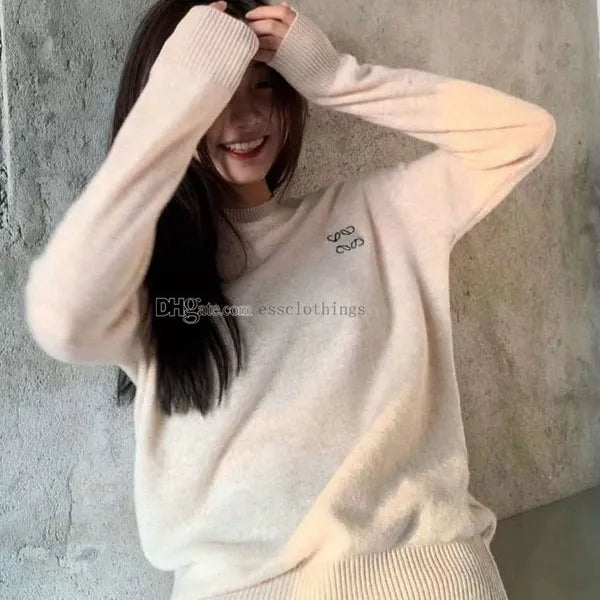 23ss Designer Womens Sweaters loewees Sweater Knit sweatshirt crew neck Long Slevee Cardigan Hoodie letter embroidery Clothing Casual Autumn and winter Warm Tops