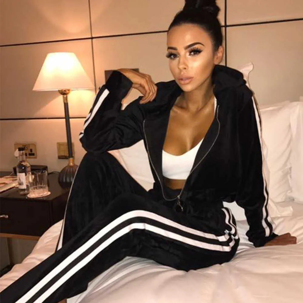 Women's Tracksuits New Arrival Womens Strip Spliced Velvet Tracksuit Winter Two Piece Set Top and Pants Full Sleeve Casual Velour Swea269o