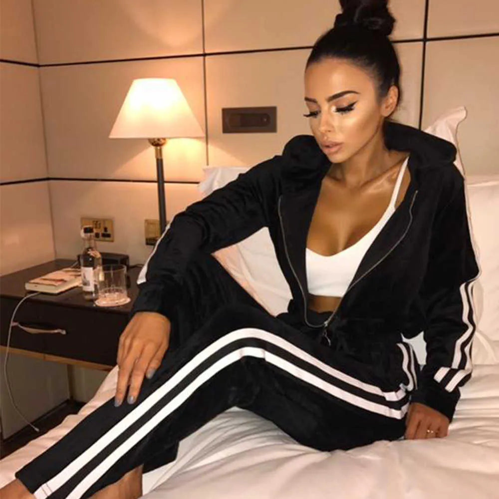 Women's Tracksuits New Arrival Womens Strip Spliced Velvet Tracksuit Winter Two Piece Set Top and Pants Full Sleeve Casual Velour Swea269o