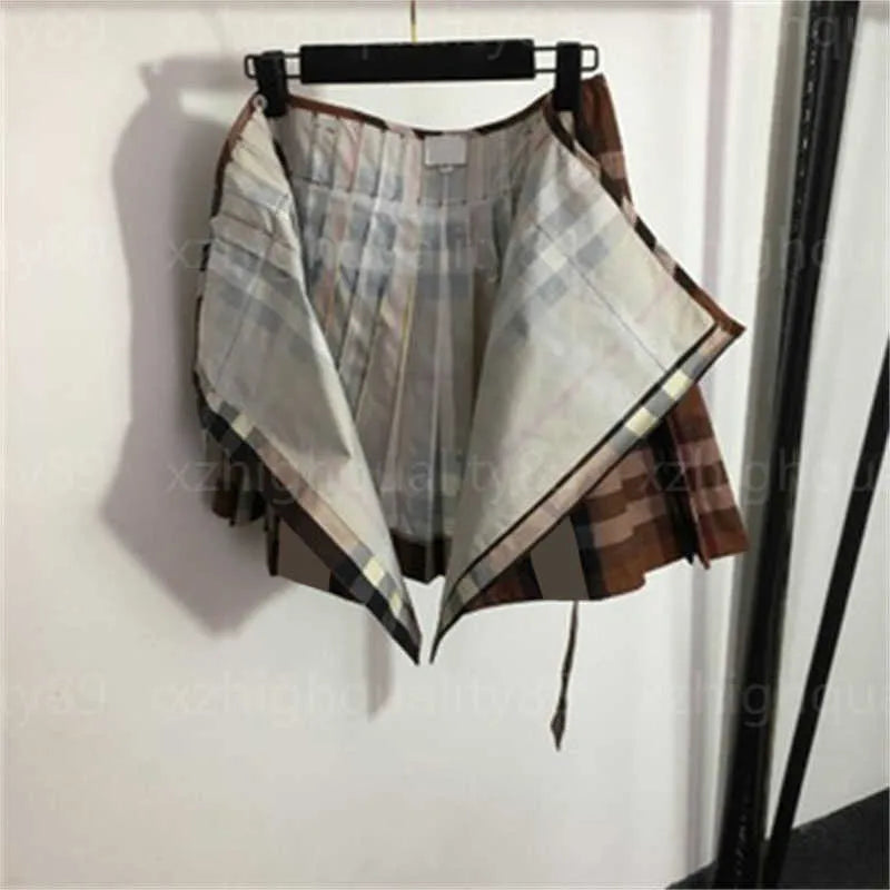 Two Piece Set Women Dress Checker Suit Contrast Plaid Standing Neck Long Sleeved Zippered Jacket High Waisted Pleated Short Skirt Womens Designer Clothes