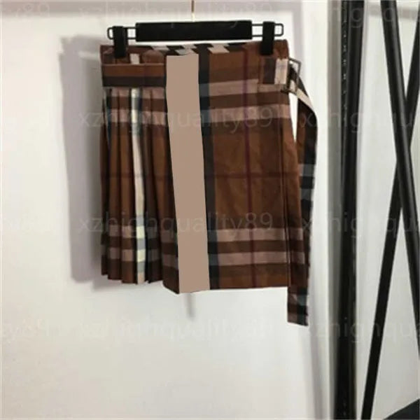 Two Piece Set Women Dress Checker Suit Contrast Plaid Standing Neck Long Sleeved Zippered Jacket High Waisted Pleated Short Skirt Womens Designer Clothes