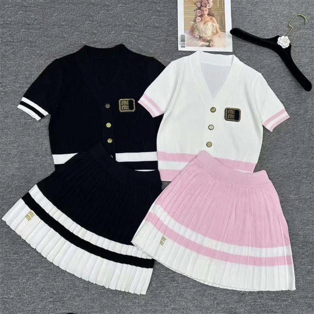 fashion women dress set designer dressss set letter embroidery graphic short sleeve knitshirt casual loose pleated skirt women two pieces two Color