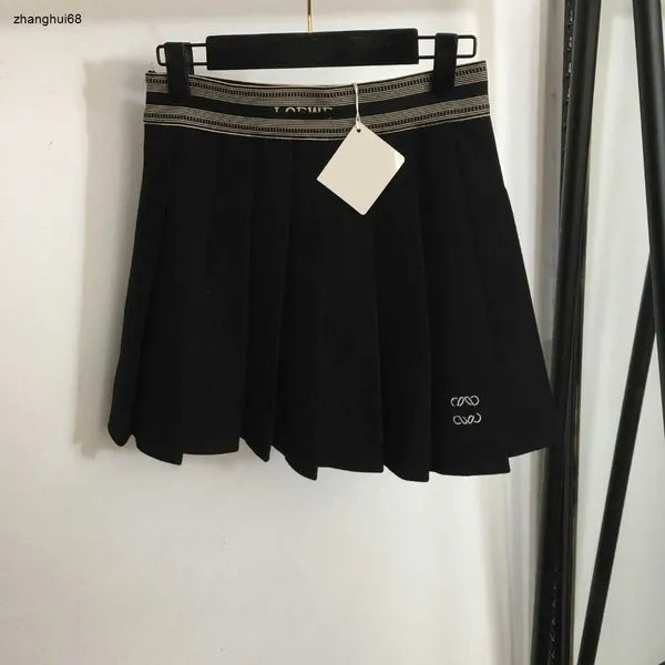 23ss designer Skirts women designer clothes New Fanjia Old Flower Letter Metal Decorative Buckle Wrap Hip Slim High Waist Denim Short Half Skirt Women clothes