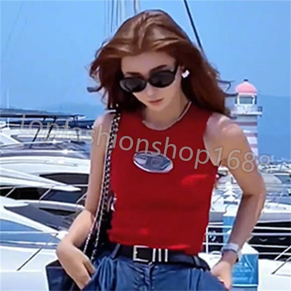 Womens Designer T-shirt Slim Fit Crop Top D Embroidery Short Open Umbilical Tee Small Street Hot Girls Versatile Clothing