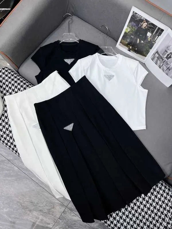 Two Piece Dress Designer Trendy summer suit skirt T-shirt pleated skirt fashion hot diamond decoration age reducing generous set two-piece set for women 4BZE