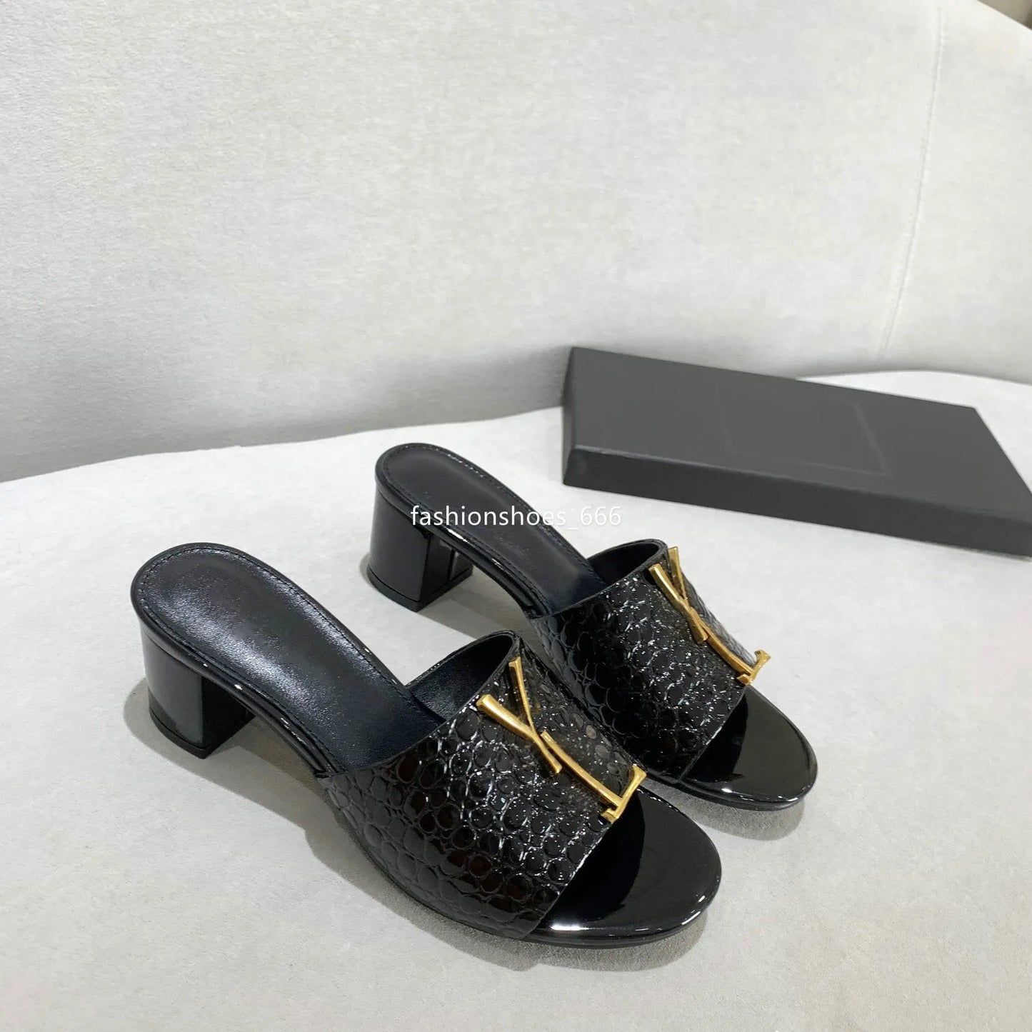 2023 luxuries designer Men's Women's Slippers Sandals Shoes Slide Summer Fashion Wide Flat Flip Flops With Box Size 35-42