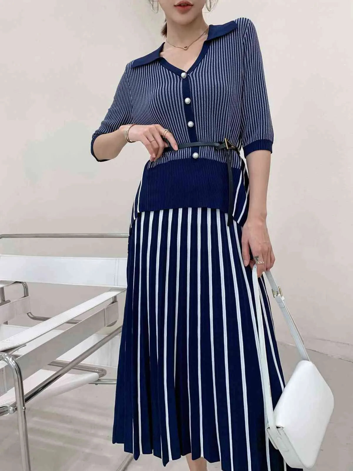 Autumn Winter Brand Fashion Women Knitted Two Piece Set Designer Asymmetric Striped Sweater Cardigan + Skirt Suits Outfits 211119