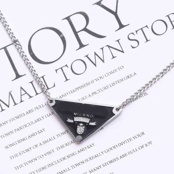 Designer silver color mens necklace women triangle letters love trendy punk men enamel cool street womens pendants necklaces ladies chains luxury jewlery