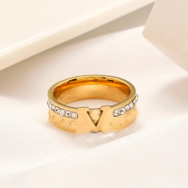 Designer Branded Letter Band Rings Women 18K Gold Plated Silver Plated Crystal Stainless Steel Love Wedding Jewelry Supplies Ring Fine Carving Finger Ring 3 Style